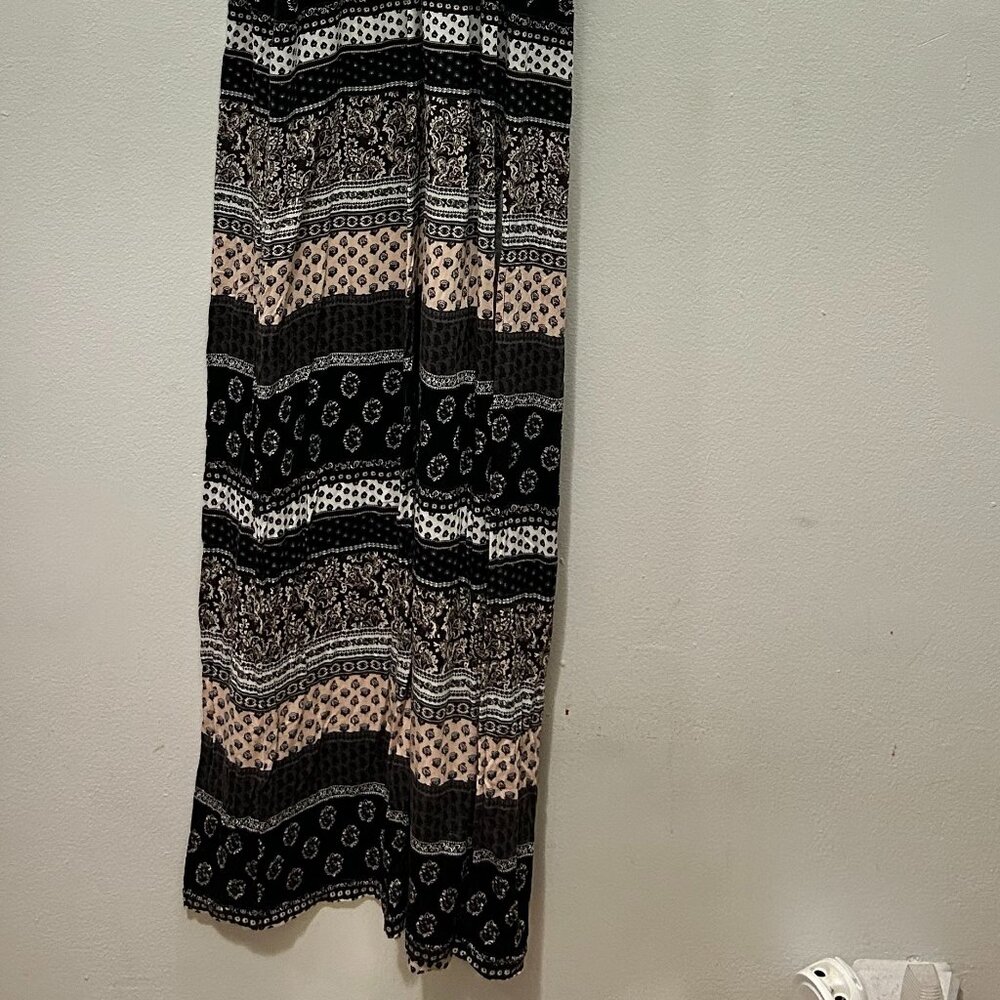 Patterned Maxi Dress - Picture 2 of 3